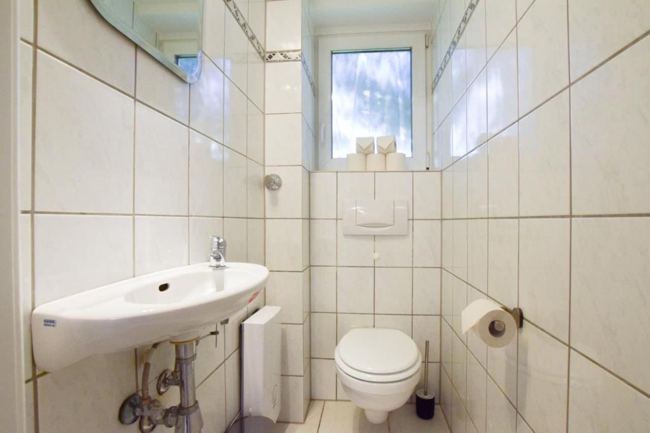 Raj Living - 1 , 3 And 4 Room Apartments - 20 Min Messe Dus & Airport Dus Meerbusch Esterno foto
