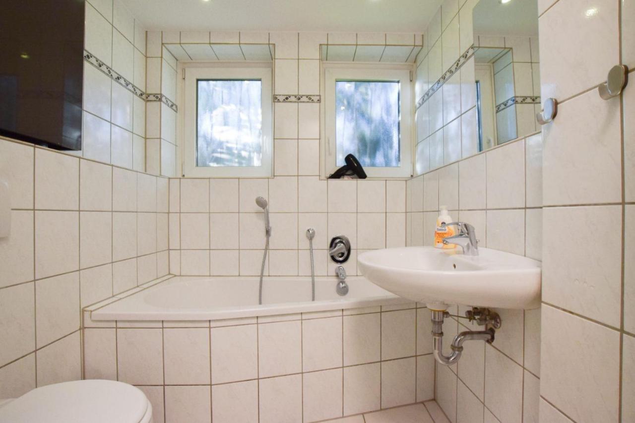 Raj Living - 1 , 3 And 4 Room Apartments - 20 Min Messe Dus & Airport Dus Meerbusch Esterno foto