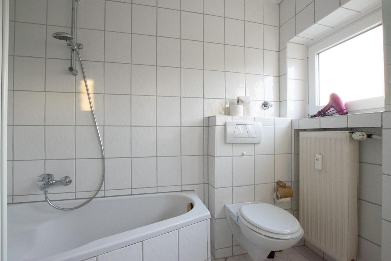 Raj Living - 1 , 3 And 4 Room Apartments - 20 Min Messe Dus & Airport Dus Meerbusch Esterno foto