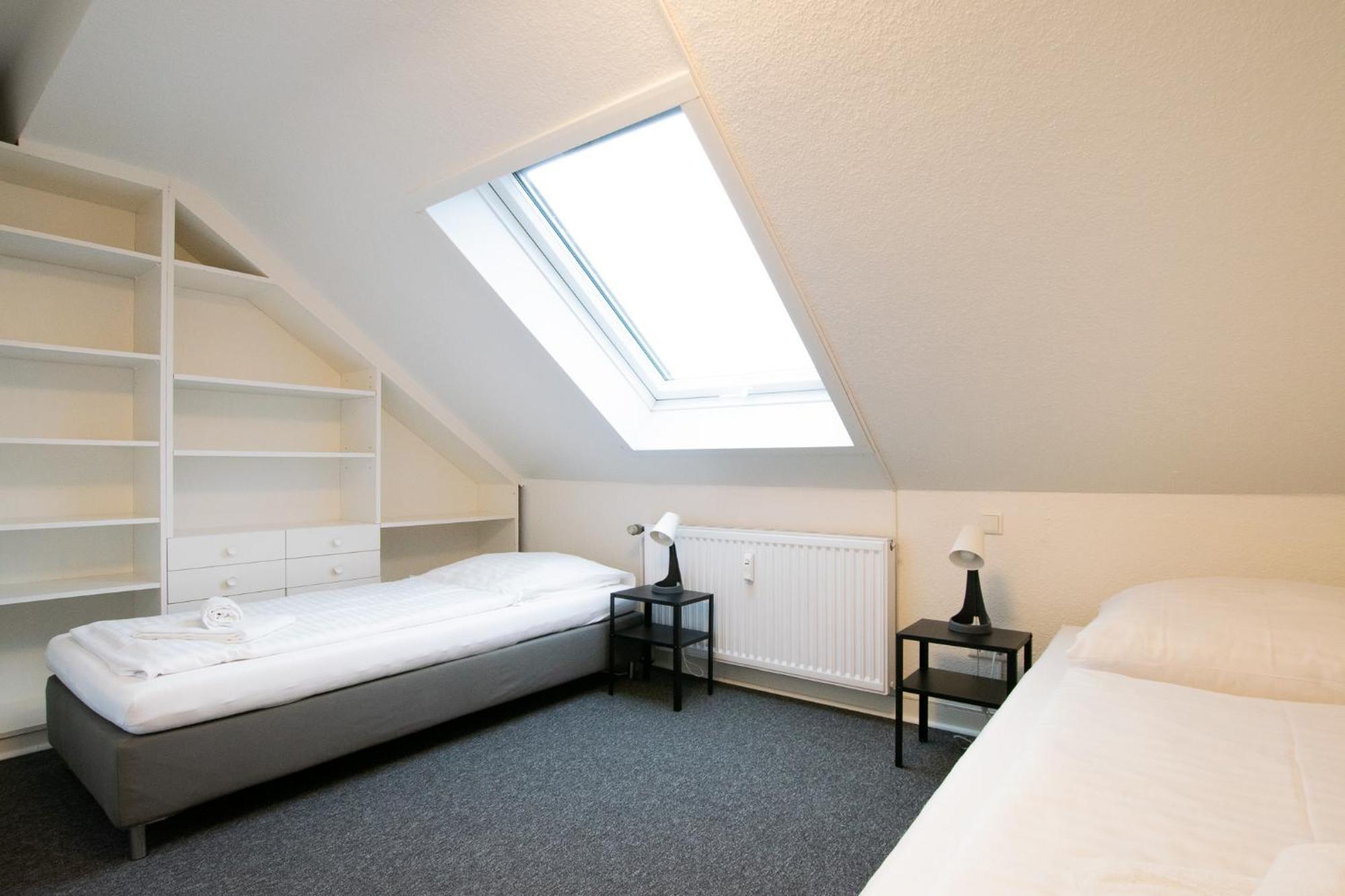 Raj Living - 1 , 3 And 4 Room Apartments - 20 Min Messe Dus & Airport Dus Meerbusch Esterno foto